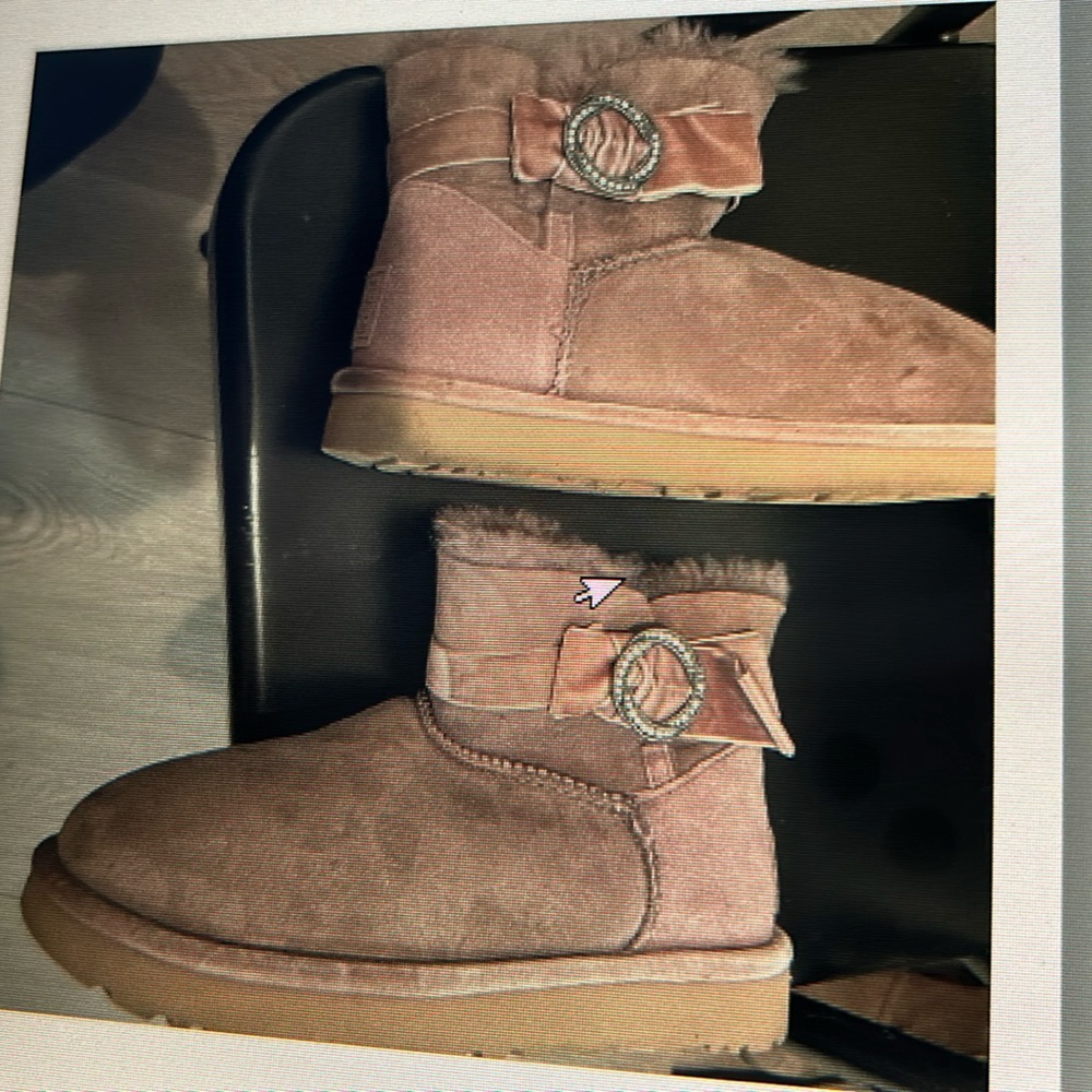 UGGS WOMAN BOOTS